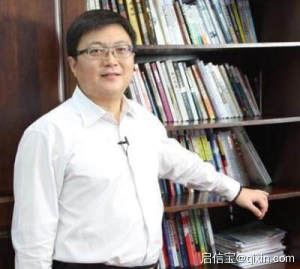 张滔  